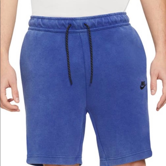 Nike Sportswear Tech Fleece Shorts - Picture 3 of 6